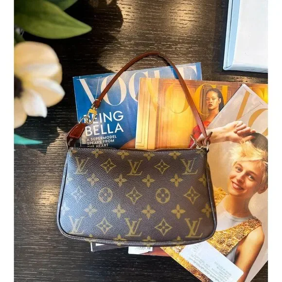 LOUIS VUITTON Pochette Accessoires Brown LV Logo Monogram Canvas Shoulder Bag - Picture 3 of 12